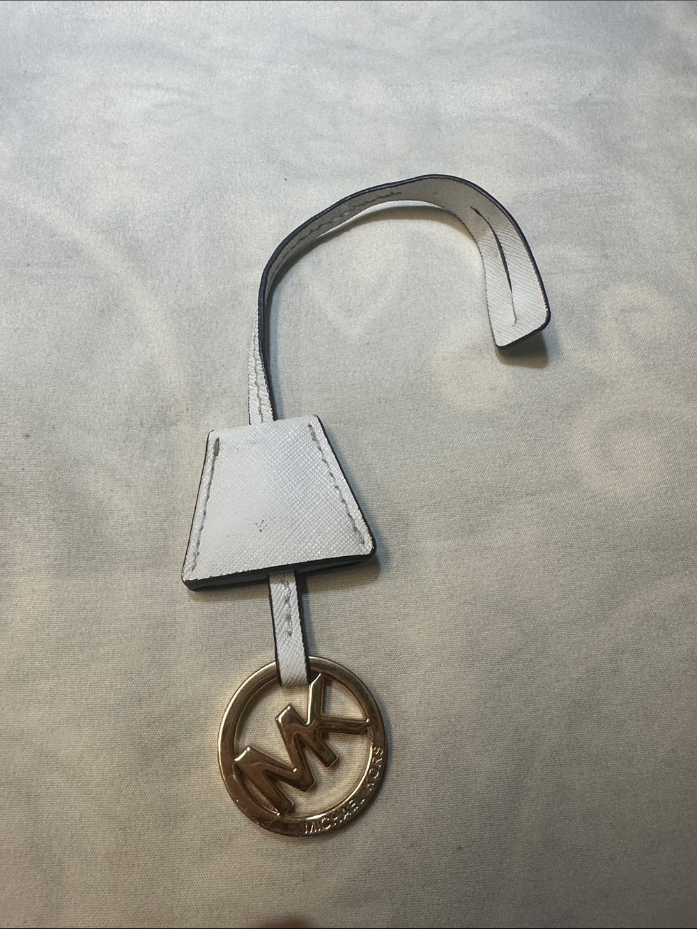 Michael Kors White Leather MK Gold-Tone Keyring Charm